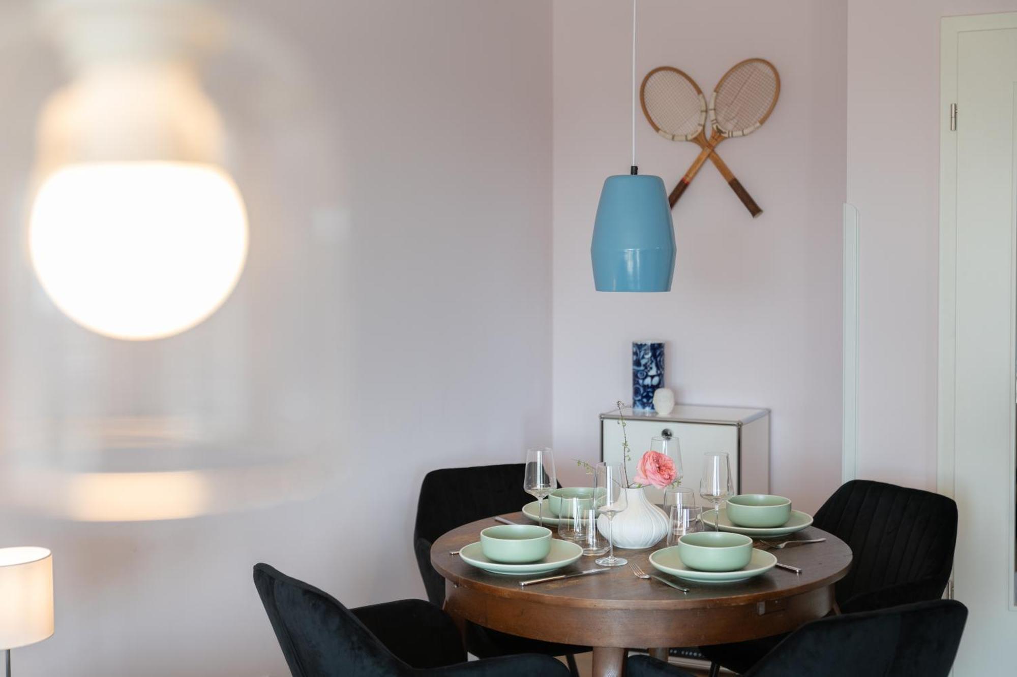 Cls Moderne City-wohnung Tiefgarage, E-laden, Balkon, Parken, Blick Ueber Hamburg, Cafe Im Haus, Bus Gegenueber, Flex Check In Apartment *