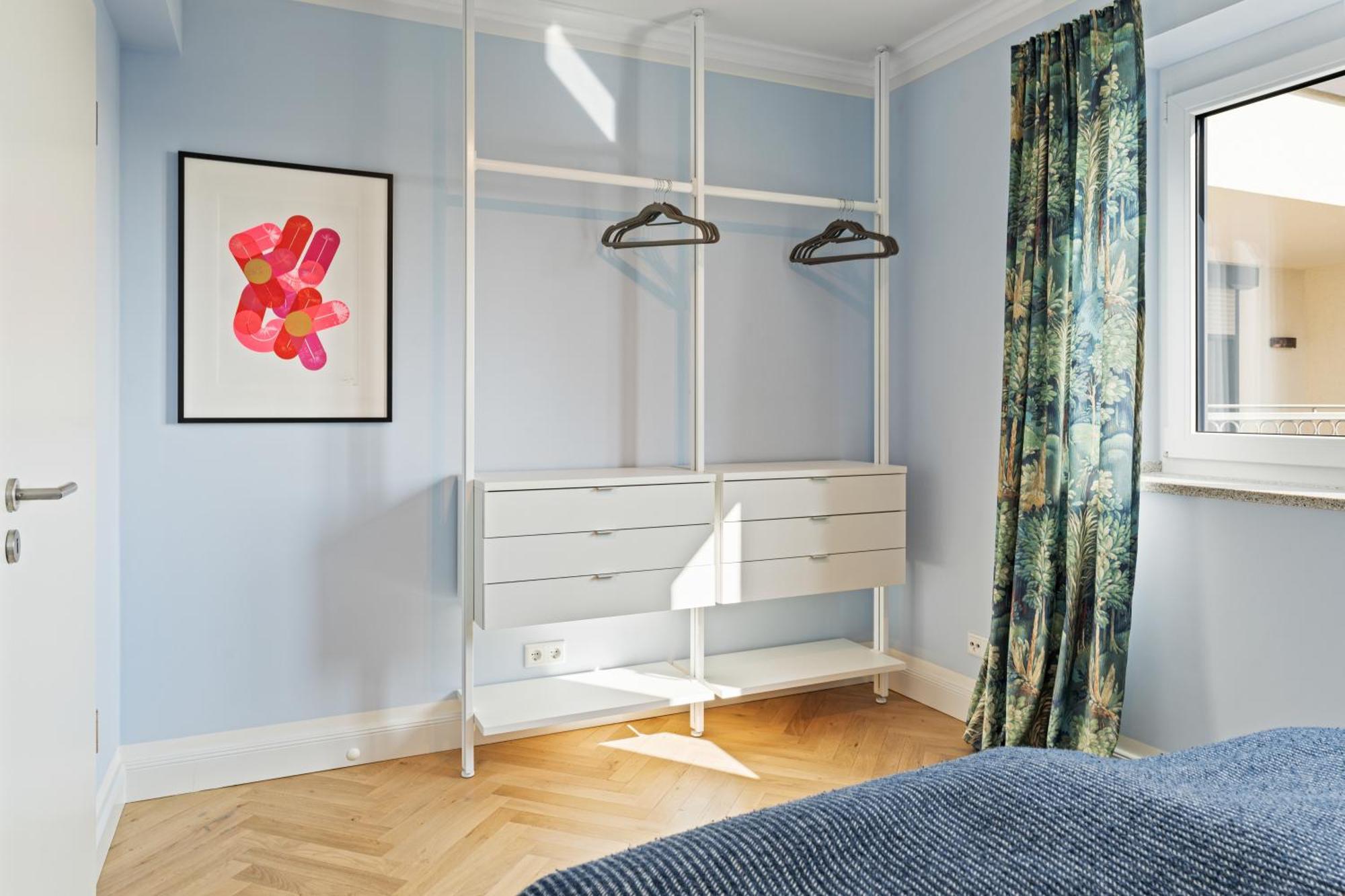 Cls Moderne City-wohnung Tiefgarage, Klimaanlage, 65 Zoll Smart-tv, E-laden, Balkon, Parken, Blick Ueber Hamburg, Cafe Im Haus, Bus Gegenueber, Flex Check In Apartament